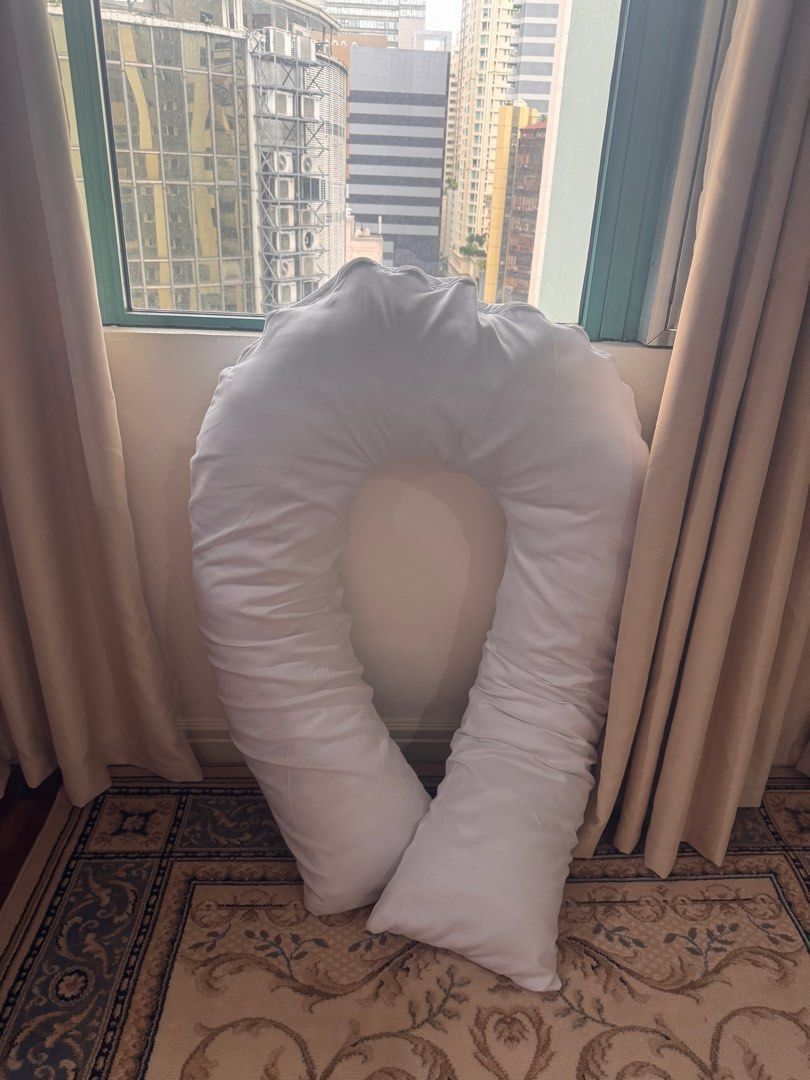Like new Maternity pillow (Category: Maternity Care) located in Makati City. Submitted by prelovedclothes18 (Listing ID 1378609049, Image 1). Description: .