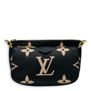 (Category: ) located in . Submitted by carousellluxury (Listing ID 1369046445, Image 1). Description: .