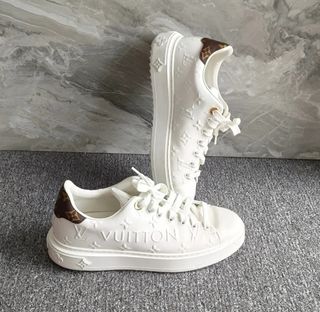 (Category: ) located in . Submitted by luxdesignerbrand (Listing ID 1378696817, Image 1). Description: .