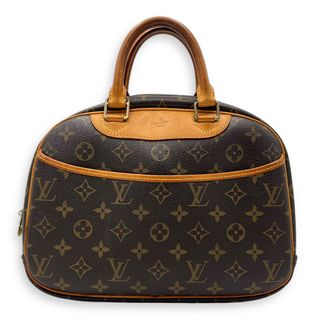 (Category: ) located in . Submitted by carousellluxury (Listing ID 1353813973, Image 1). Description: .