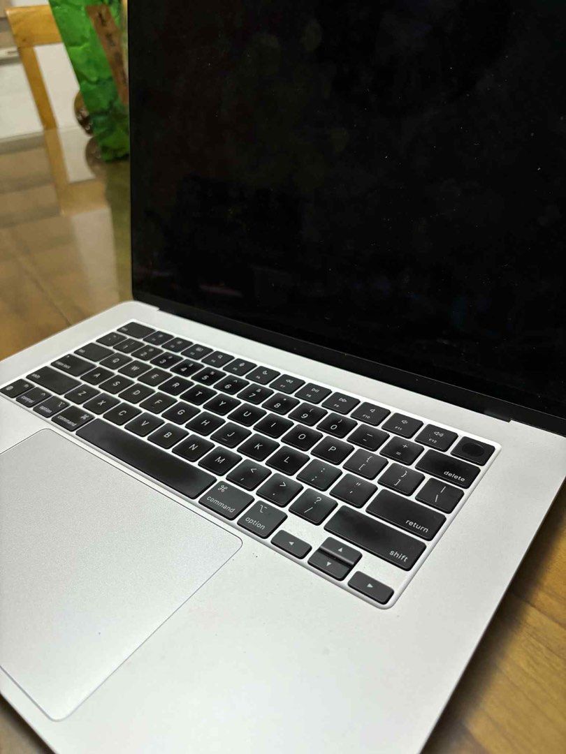 Macbook Air 15-inch M3chip (Category: Laptops & Notebooks) located in Manila. Submitted by enythingting (Listing ID 1378720218, Image 1). Description: no issues bought last yr only need to add funds for dekstop ofc.