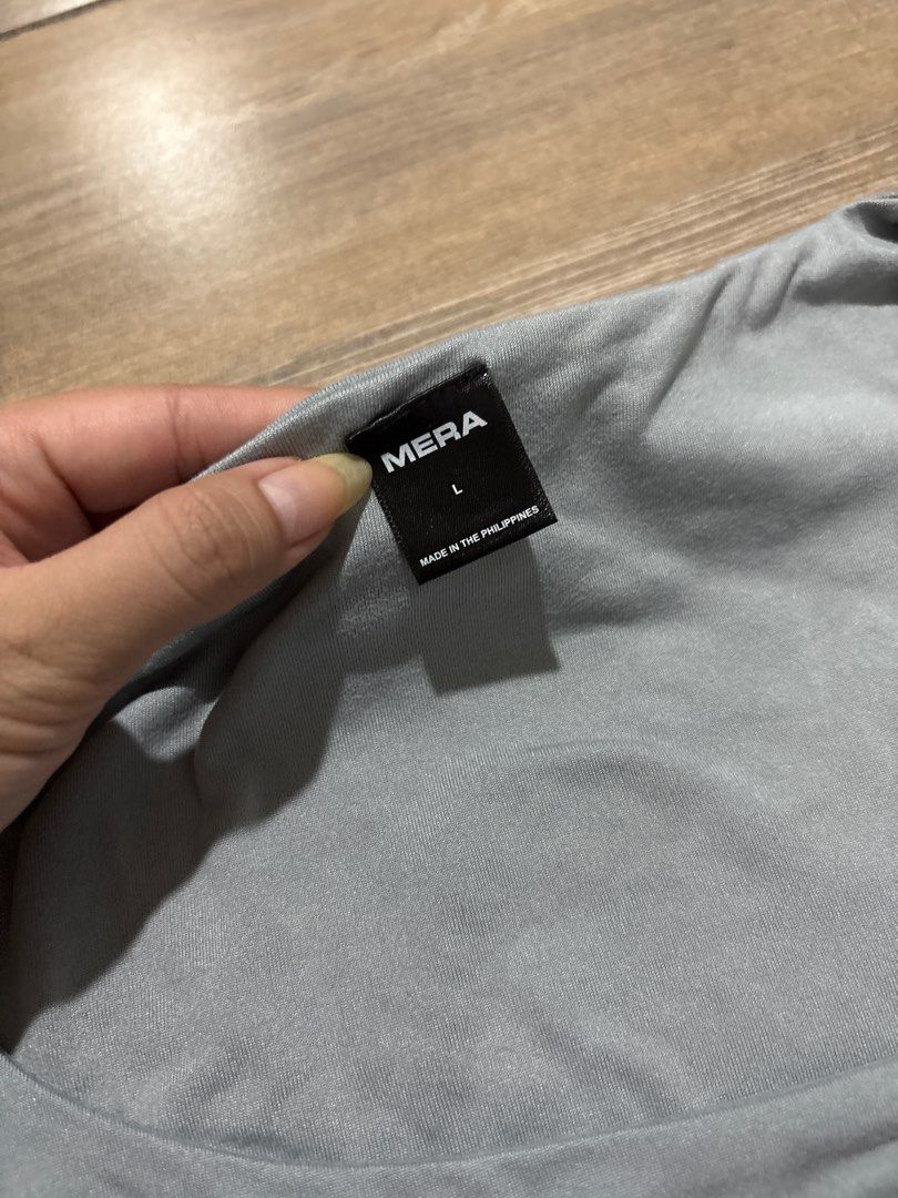 Mera Square Neck Long Sleeves (Category: Longsleeves) located in Pasig City. Submitted by mendd (Listing ID 1378652758, Image 3). Description: size : large.