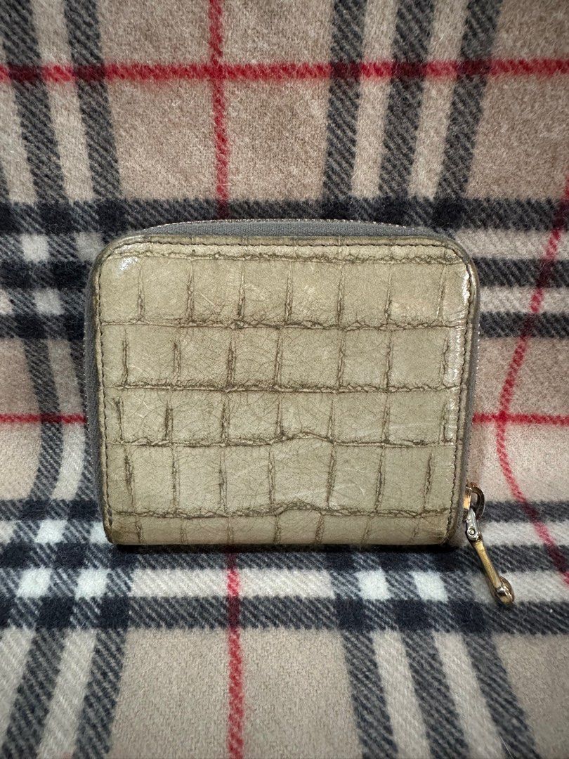 Miu Miu Crocodile Wallet (Category: Luxury Bags & Wallets) located in Baguio. Submitted by .daryl (Listing ID 1378631793, Image 2). Description: .