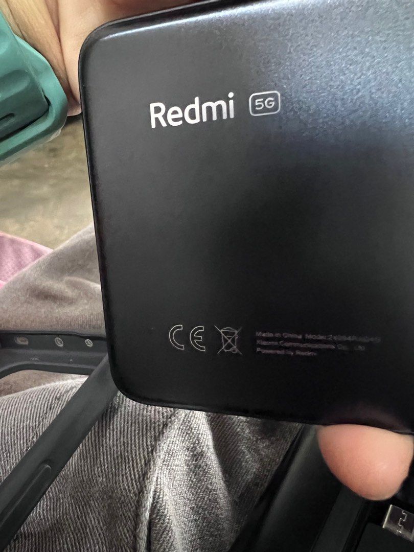 Mobile phone (Category: Garage sale) located in Singapore. Submitted by qalvinchong (Listing ID 1378580900, Image 1). Description: Redmi 14 512GB, Brand News.. in good condition, come with the box too full set.. inside the box with all accessories.. never used. .