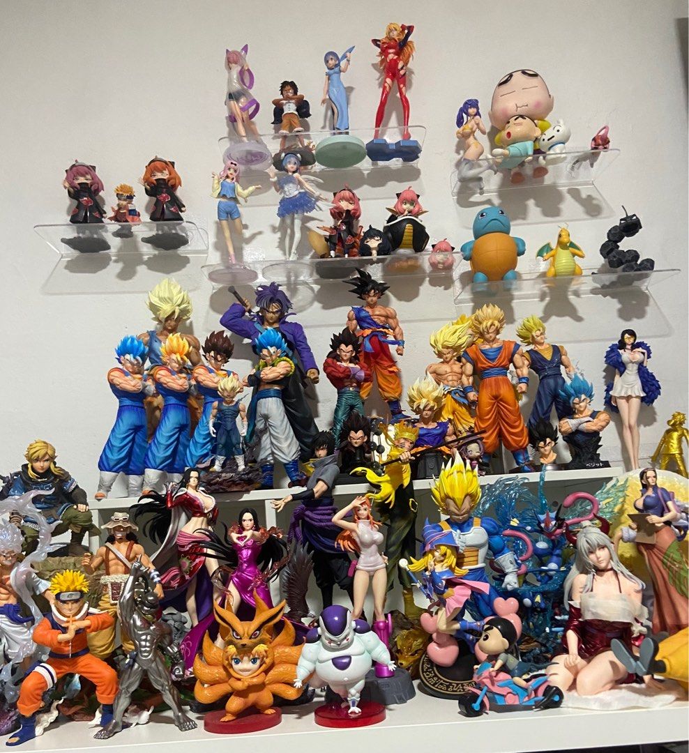 NEW !!! DM me now! (Category: Toys & Games) located in Singapore. Submitted by d.monkeys (Listing ID 1378570517, Image 1). Description: All in diff pricing DM me for more info .