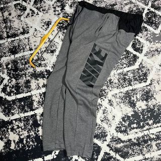 (Category: ) located in . Submitted by udausedwear (Listing ID 1378720237, Image 1). Description: .
