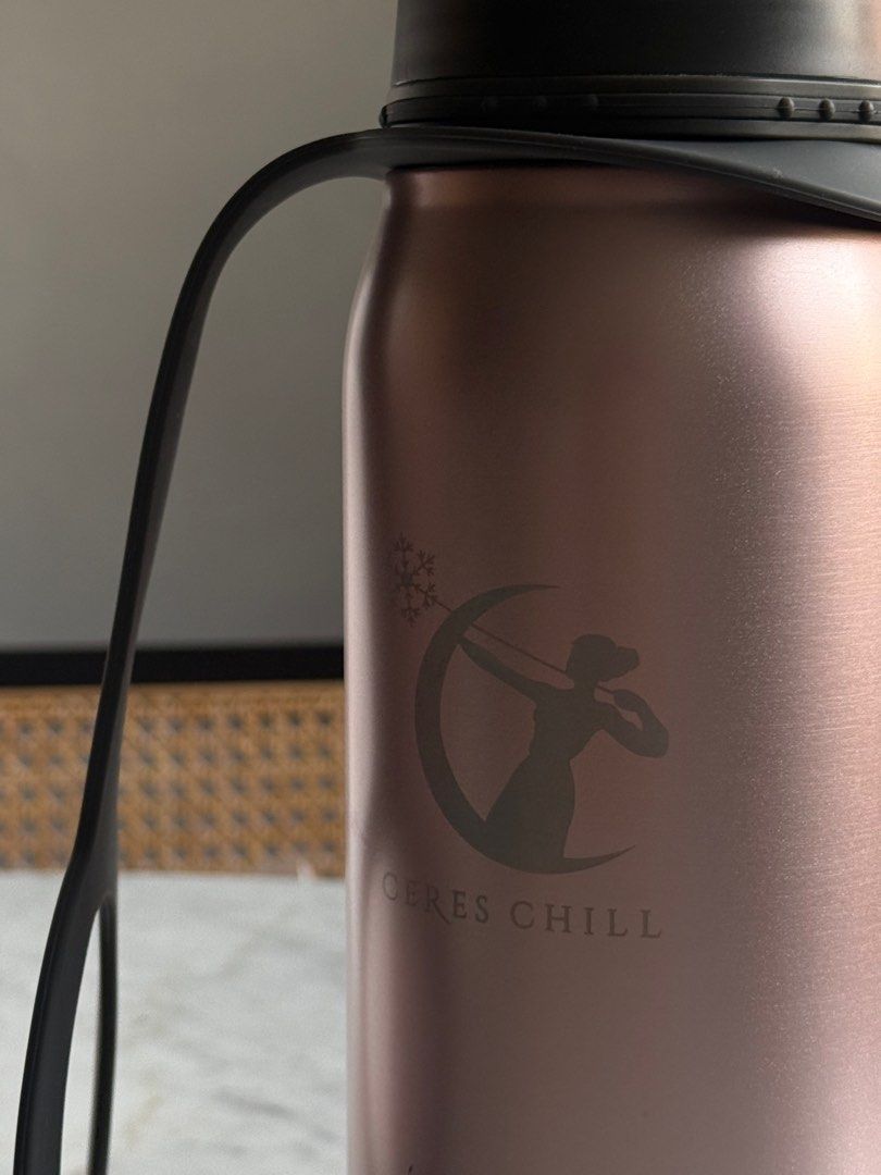 OG Ceres Chill in Rose Gold (Category: Breastfeeding & Bottle Feeding) located in Singapore. Submitted by avvqvv (Listing ID 1378575015, Image 2). Description: Chill Breast Milk for 20+ Hours: Holds 360-810ML (12oz-27oz) of breast milk to keep it safe, fresh, and cool without the need for a fridge or bulky ice packs. Compatible with All Major Breast Pumps: Perfect for moms who want a handsfree pumping experience. Easily connect the chiller to you