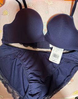 （分類：）位於 。 由 arielbubble 提交（商品編號 1378663255，圖片 1）。簡介： 。