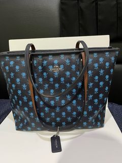 (Kategori: ) berada di . Dikirim oleh hellosicy (ID iklan 1378595600, Gambar 1). Deskripsi: .