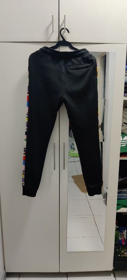 Puma Jogger Pants (Category: Joggers) located in Malabon City. Submitted by jaypd (Listing ID 1378661649, Image 3). Description: size Medium fit to Small Free Shipping.