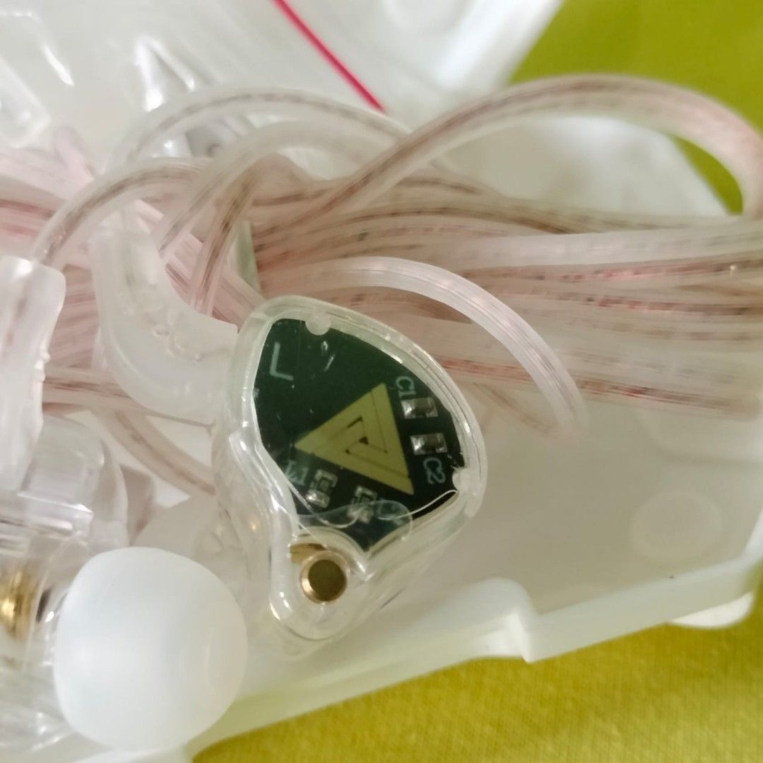 QKZ AKX HEADSET (Category: Earphones) located in Paranaque City. Submitted by audioaddict0517 (Listing ID 1378560855, Image 1). Description: .