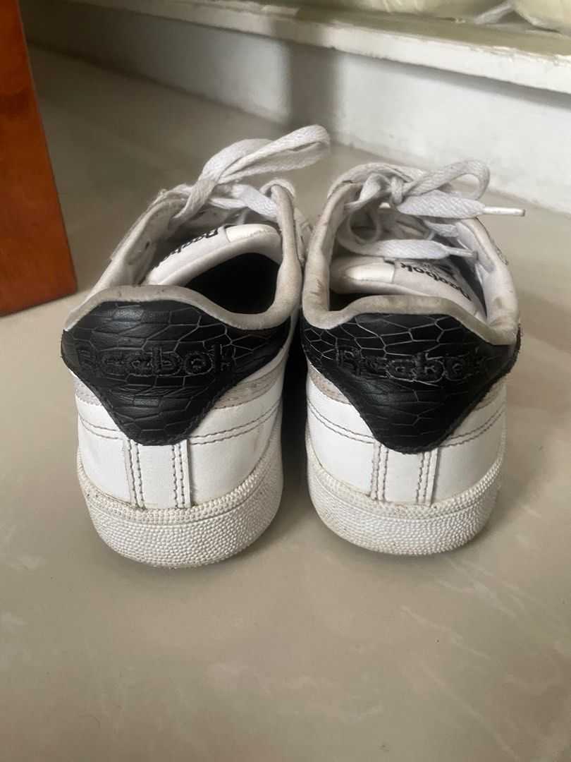 Reebok Club C White/Black (Category: Sneakers) located in Manila. Submitted by chichlchi (Listing ID 1378551887, Image 3). Description: •lalamove/jnt •di pa nalalabhan but will wash before shipping 🥹 • no flaws when it comes to functionality (maayos pa grip and all) •US size 7 W.
