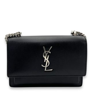 (Category: ) located in . Submitted by carousellluxury (Listing ID 1359185482, Image 1). Description: .