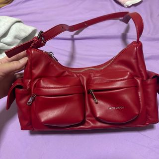 (Category: ) located in . Submitted by chameleony (Listing ID 1378582542, Image 1). Description: .