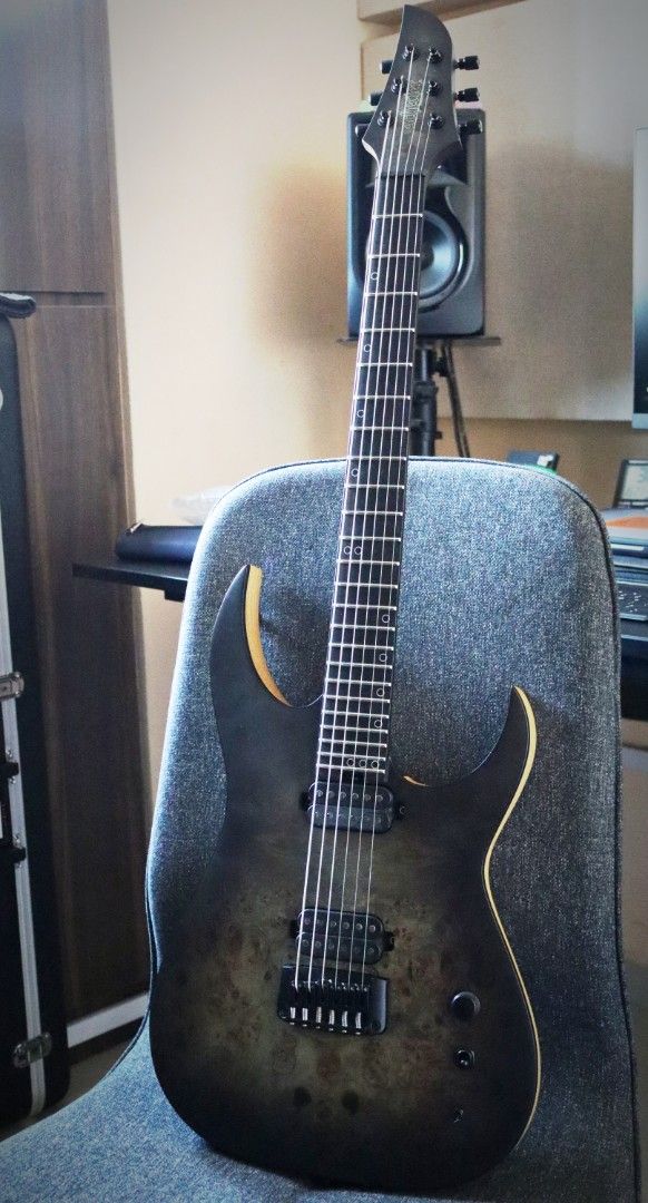 Schecter KM-6 MK-III Electric Guitar, Hobbies & Toys, Musical ...