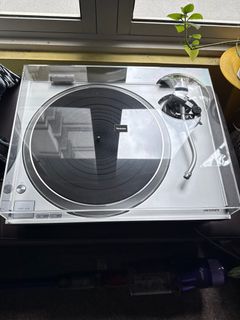 (Category: ) located in . Submitted by vinyl_vin (Listing ID 1378580659, Image 1). Description: .