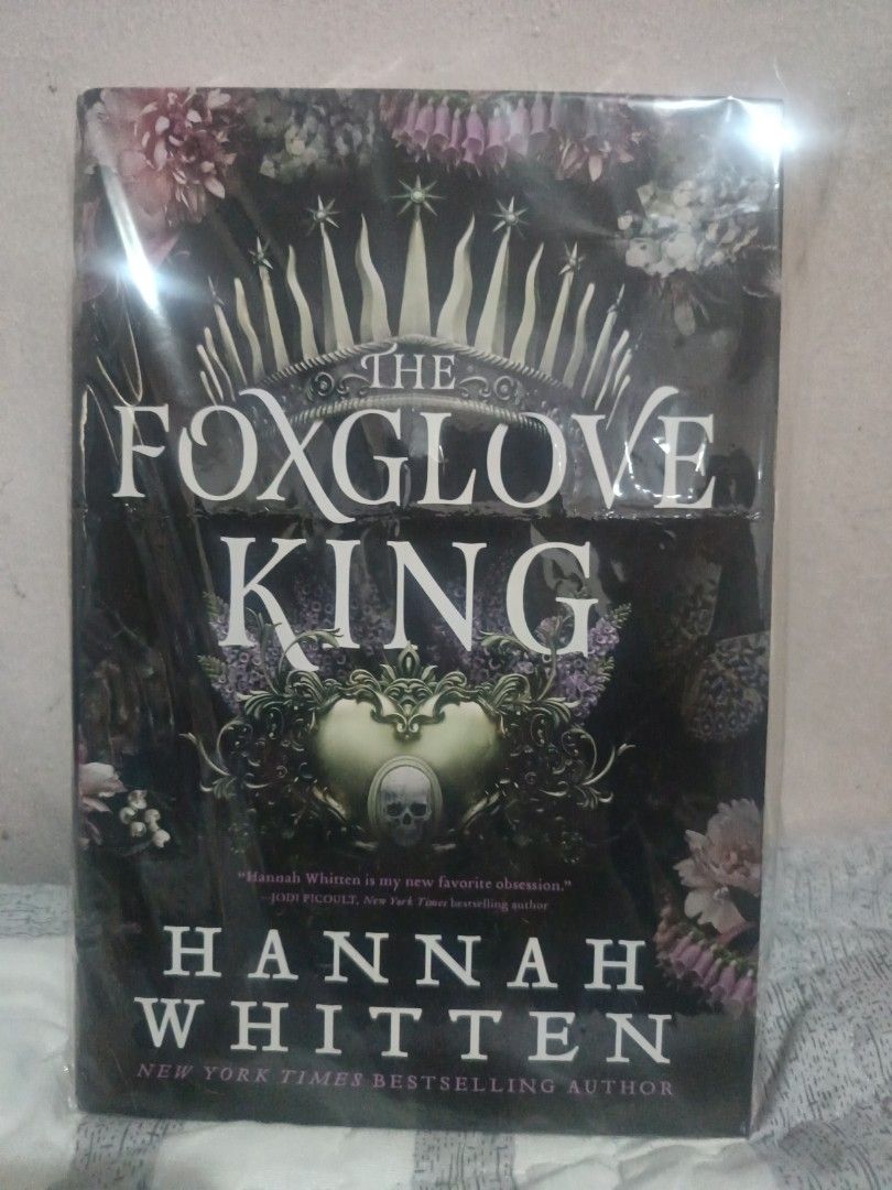 The Foxglove King by Hannah Whitten (Category: Storybooks) located in Quezon City. Submitted by gilira (Listing ID 1378625190, Image 1). Description: Like new No time to read need funds na will come with freebies Deckled pages with gold foil sa book mismo pagtanggal Ng dust Jacket.
