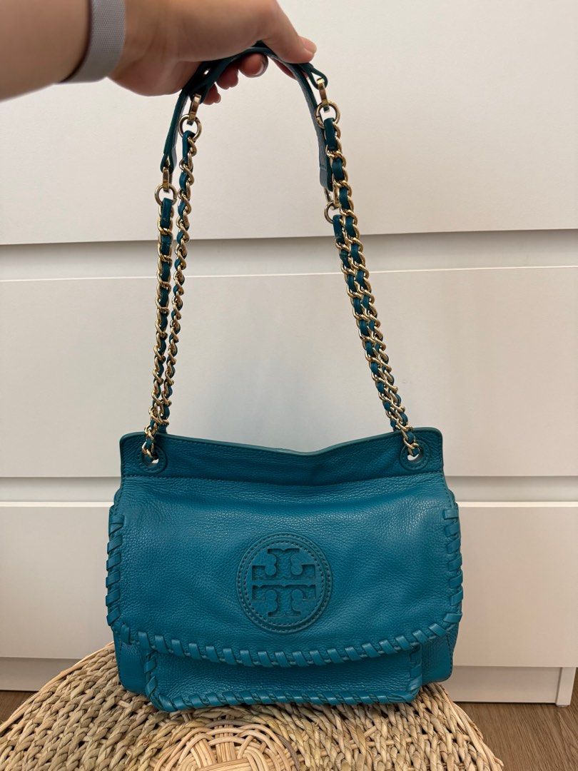 TORY BURCH MARION TWO WAY BAG (Category: Luxury Bags & Wallets) located in San Pedro. Submitted by chrizzellebernardino (Listing ID 1378647560, Image 1). Description: 100% guaranteed authentic JAPAN bought.