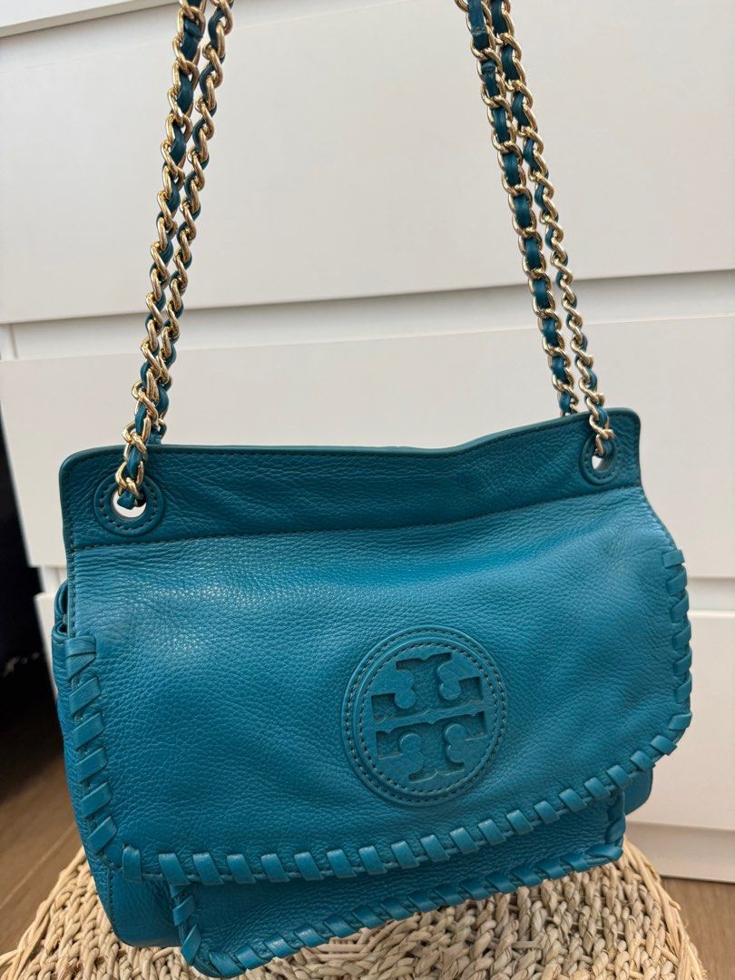 TORY BURCH MARION TWO WAY BAG (Category: Luxury Bags & Wallets) located in San Pedro. Submitted by chrizzellebernardino (Listing ID 1378647560, Image 2). Description: 100% guaranteed authentic JAPAN bought.