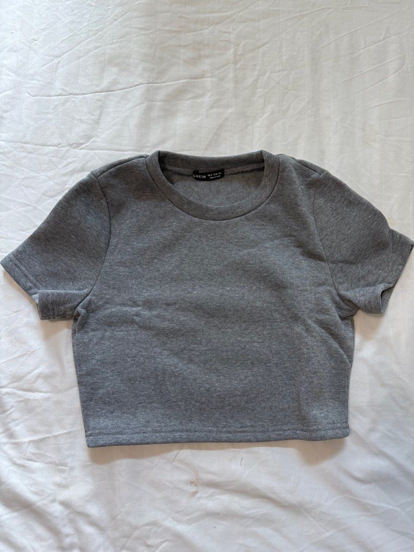 Two piece (Category: Others Tops) located in Quezon City. Submitted by melissapt (Listing ID 1378579165, Image 2). Description: Bought online but it's too small for my medium-sized frame. Thick fabric.