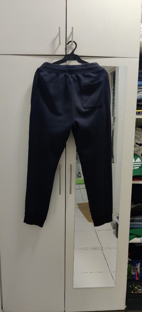 Uniqlo Jogger Pants (Category: Joggers) located in Malabon City. Submitted by jaypd (Listing ID 1378661362, Image 2). Description: size Medium on tag fit to Large color Dark Blue Free Shipping.