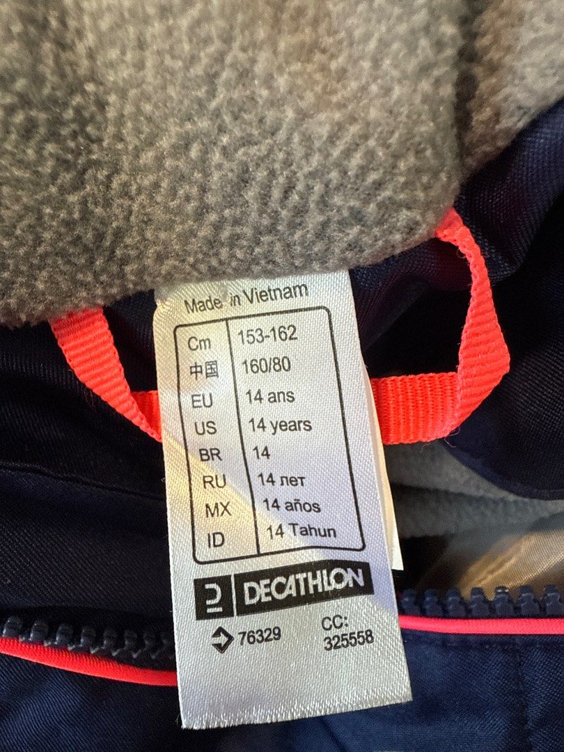Jacket (Category: Babies & Kids Fashion) located in Singapore. Submitted by stopbyandshop (Listing ID 1378545359, Image 2). Description: Jacket for 10-15degrees. Only wore once for 7 days..