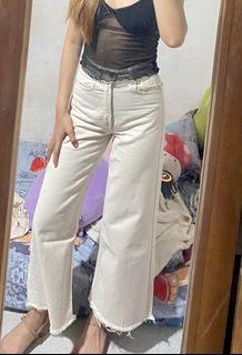 (Category: ) located in . Submitted by dndxoxo (Listing ID 1378601827, Image 1). Description: .