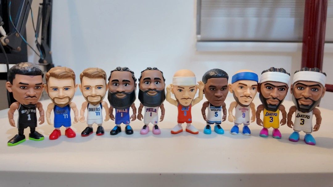 ZURU NBA BALLERS COMPLETE ACCESSORIES (Category: Vintage Collectibles) located in Santa Cruz. Submitted by jamezxcqwer (Listing ID 1378686684, Image 2). Description: SALE UPDATED PRICE ZURU NBA BALLERS SERIES 1 AND SERIES 2 SUPER RARE SHAQ - 6,000 (complete) Harden home 76ers - 1800 (complete) Harden away 76ers -1800 (complete) Lebron away - 1000 (complete) Shaq Home – 700 (complete) Shaq away – 700 (complete) Davis home – 600 (complete) Davis aw