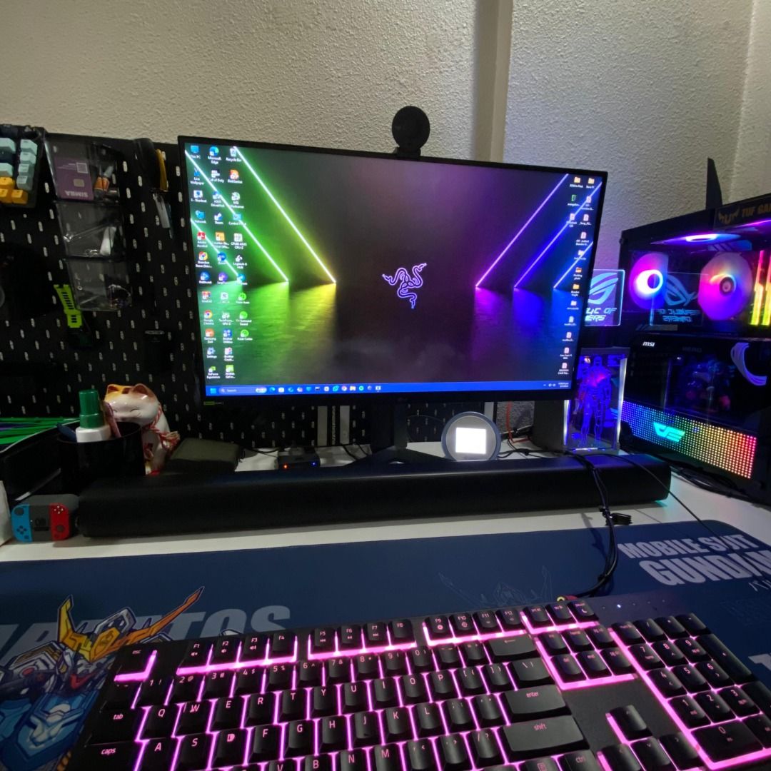 27” UltraGear™ Full HD IPS gaming monitor | 180Hz, IPS 1ms (GtG), HDR10 (Category: Monitor Screens) located in Singapore. Submitted by fastlanesg (Listing ID 1378867954, Image 3). Description: STILL ON WARRENTY TILL 22 JANUARY 2027 BY LG. Selling away my 6 months old gaming monitor as I'm transiting to a laptop use due to my new career change cause i be traveling a lot outside for work. I'm an OCD user so everything is clean and in Perfect condit