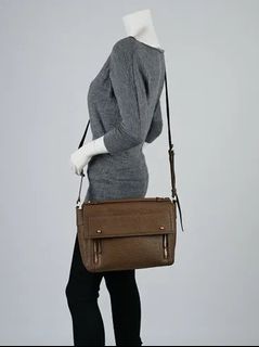 (Category: ) located in . Submitted by fashion_alpha (Listing ID 1378773796, Image 1). Description: .