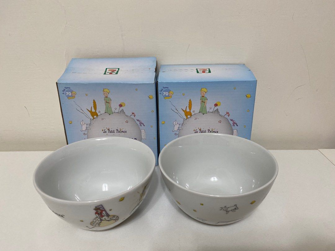 由 ivy61613290916 (刊登 ID 1378772631，圖片 2) 提交，位於 台北市 (Taipei) 的 全新- 70週年經典限定 小王子童話經典湯碗 絕版品 泡麵湯碗 湯碗 飯碗 瓷碗 2個合售 (類別：其他廚具和餐具)，說明：全新- 70週年經典限定 小王子童話經典湯碗 絕版品 泡麵湯碗 湯碗 飯碗 瓷碗 2個合售 ⭐️全新未使用。 ⭐️2個合售。 ⭐️尺寸：13x7cm。 ⭐️材質：陶瓷。 ⭐️耐熱溫度：100度c。 ⭐️耐冷溫度：0度c。 ⭐️City Cafe 收藏品。 ⭐️會附外盒喔！ ⭐️❣️商品皆以照片為主，煩請確認後，再下單，謝謝。 ⭐️商品售出既不退喔。。