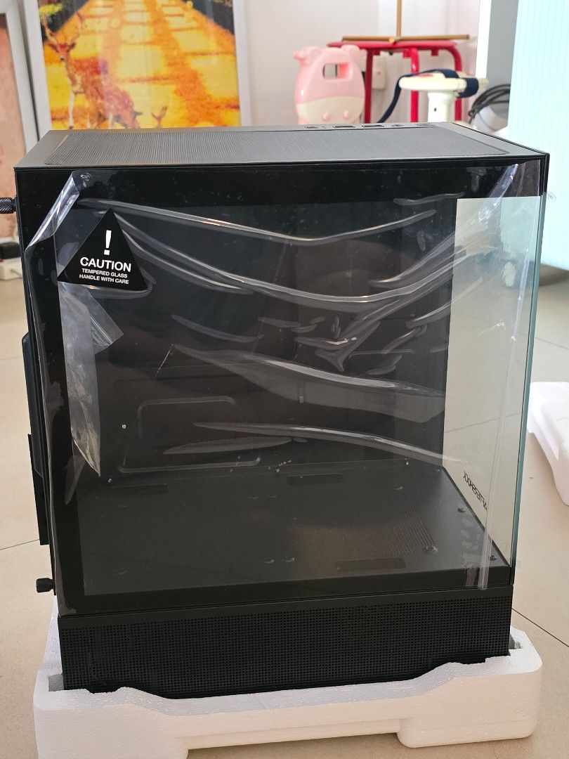 Aftershock PC Casing Brand New (Category: Computer Parts) located in Singapore. Submitted by bunnie.xx (Listing ID 1378816647, Image 2). Description: Selling off my aftershock pc casing, brand new with box included for $70! 🫶🏻 Bought a different casing instead for the ✨️ aesthetics✨️ ☘️ Sizing: 32cm x 21cm x 39cm Negotiations are welcomed, thank you so much!.