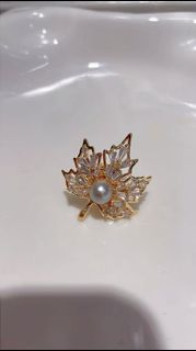 天然日本akoya真多麻珍珠胸針6.2mm 極光鏡面 天然海水珍珠心口針襟針64211550894338110