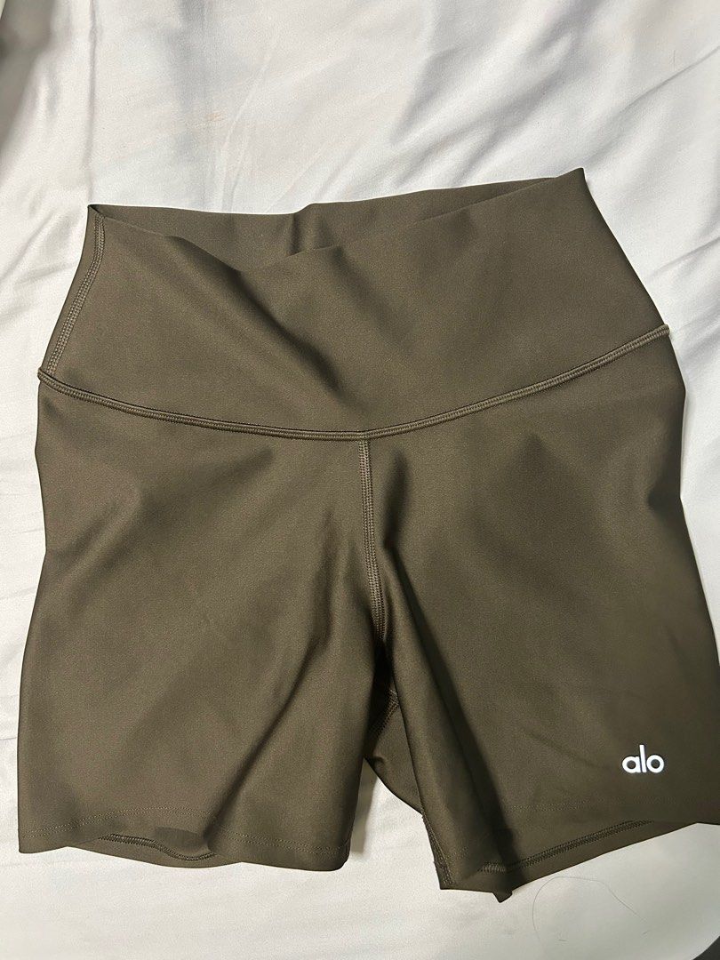 Alo Yoga High Waist Biker Shorts (Category: Activewear) located in Singapore. Submitted by tamagoislove (Listing ID 1378751654, Image 3). Description: Available in brown and black colour Only worn twice .