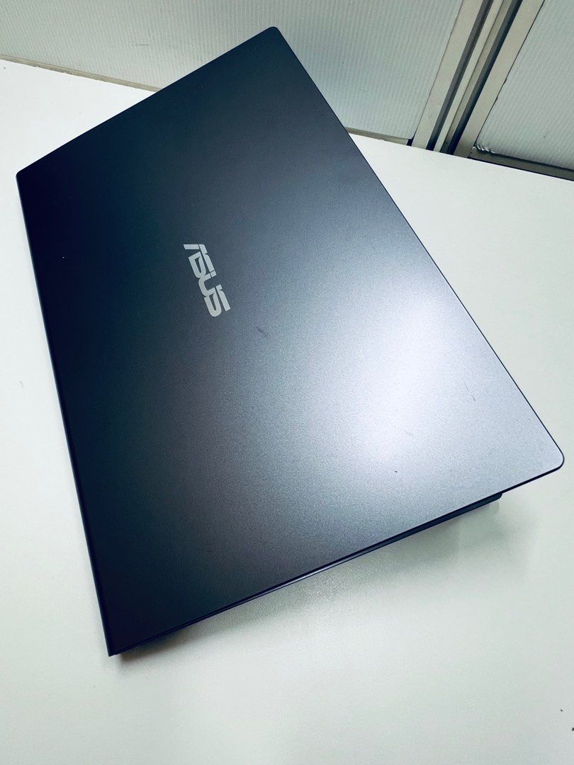 Asus Vivobook X415EA core i5-1135G7 16GB ram (Category: Laptops & Notebooks) located in Singapore. Submitted by pcgallerysg (Listing ID 1378875321, Image 2). Description: Almost mint condition but no box Pls view our customers’ feedbacks, purchase with confidence ! We accept Payments by : CDC vouchers, Cash, Paynow, PayLah. Vivobook X415EA specs : 🔶 Intel Core i5-1135G7 1.6Ghz (turbo to 4.2Ghz ) !! 🔶 14” FHD non touch screen (1920 x 1080) ! 🔶 