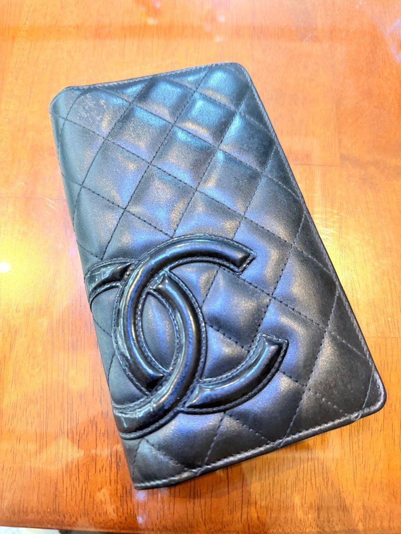 Authentic Chanel Cambon Bi-Fold Wallet (Category: Luxury Bags & Wallets) located in Quezon City. Submitted by bethany08 (Listing ID 1378742710, Image 1). Description: Selling my pre-loved Authentic Chanel Cambon Bi-Fold Wallet 🖤 •No scuffs and chip off on the patent leather •Minimal discoloration of pink leather inside •Needs cleaning •Holo intact •With authenticity card •No dustbag •With original Chanel Wallet Box No haggling No low ballers RFS