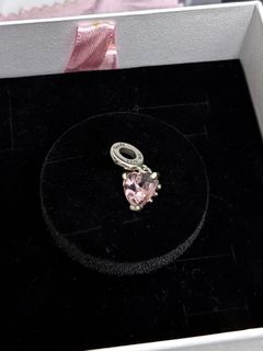 (Category: ) located in . Submitted by dar_awin (Listing ID 1378883394, Image 1). Description: .