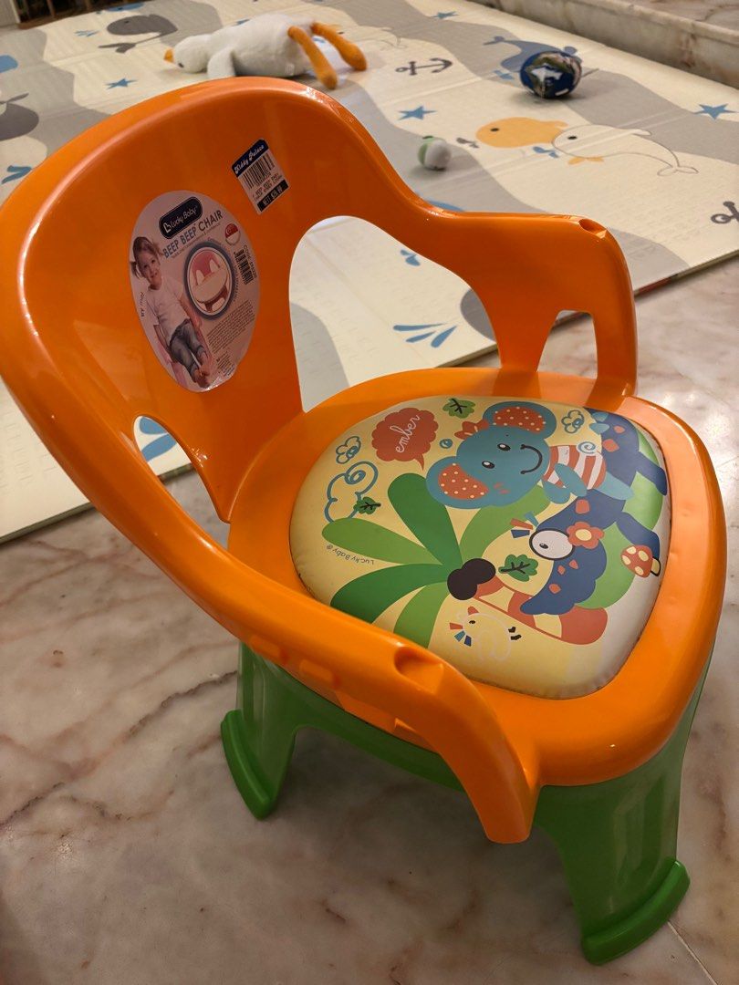 Baby chair (Category: Kids' Tables & Chairs) located in Singapore. Submitted by kate6969 (Listing ID 1378855269, Image 2). Description: Brand: Lucky Baby Beep beep chair My boy has outgrown, lightly use .