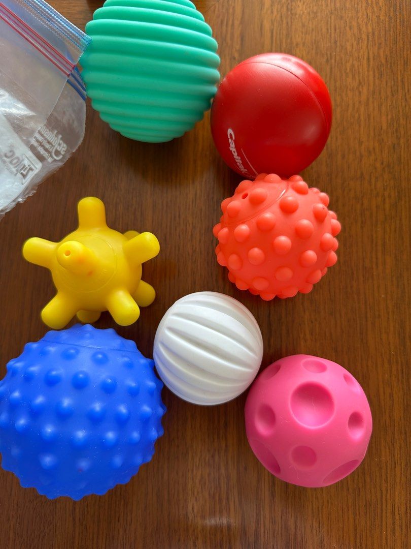 Baby sensory ball set (Category: Infant Playtime) located in Singapore. Submitted by fionadidi219390 (Listing ID 1378809137, Image 1). Description: .