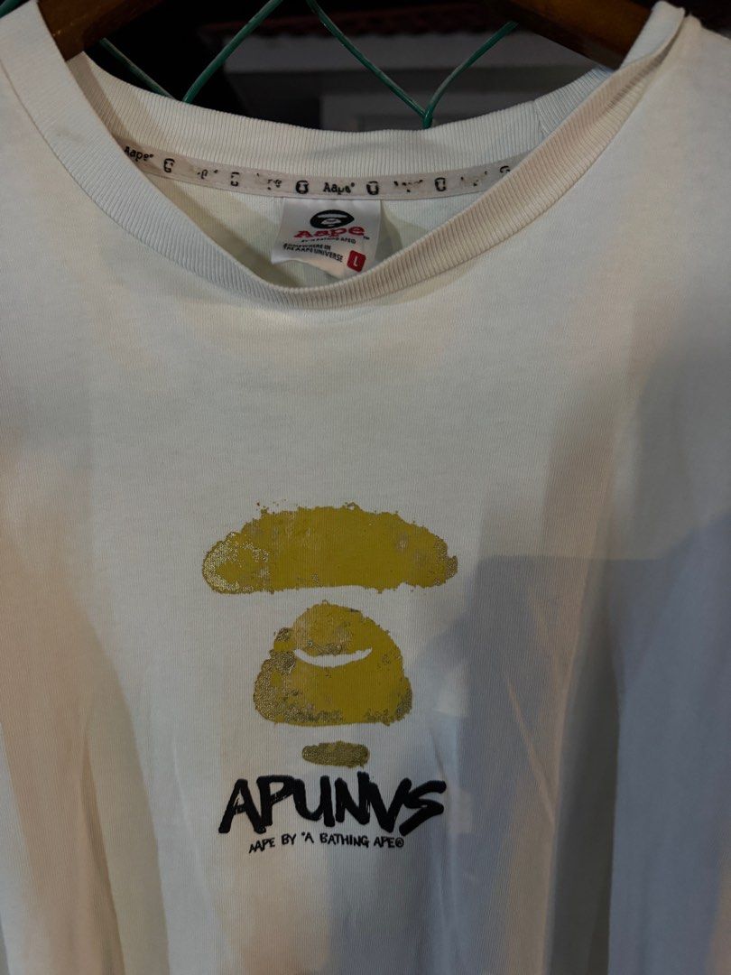 BAPE (Category: Activewear) located in Perai. Submitted by ballish (Listing ID 1378881620, Image 3). Description: POSTAGE DFOD HARGA MATI.