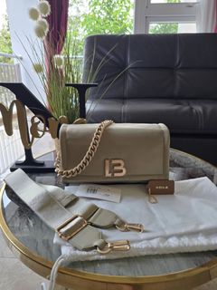 (Kategori: ) berada di . Dikirim oleh prelovednona1 (ID iklan 1378899927, Gambar 1). Deskripsi: .