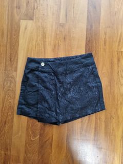 (Category: ) located in . Submitted by lee_nguine (Listing ID 1378824968, Image 1). Description: .