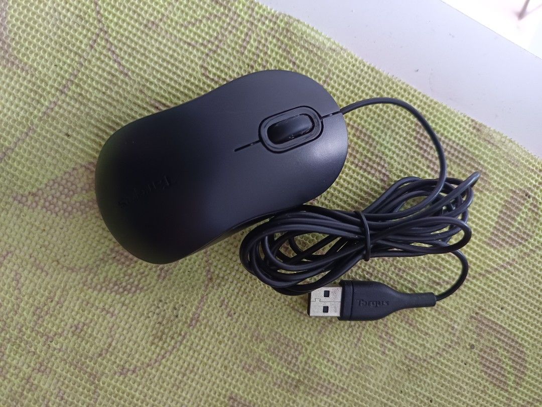 Targus USB Optical Laptop Mouse with 6-Foot USB Cord, Matte Black (Category: Mouse & Mousepads) located in Singapore. Submitted by alexbent (Listing ID 1378778793, Image 1). Description: free delivery in nearby locations to east coast marine terrace mrt station. paid delivery to other location. 100% working without any problem..