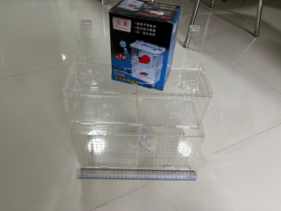 Breeding box (Category: Homes & Other Pet Accessories) located in Singapore. Submitted by bikelover2200 (Listing ID 1378748670, Image 1). Description: 2 breeding boxs free one small breeding box For dimension pls refer to photo . All for 15 dollars .