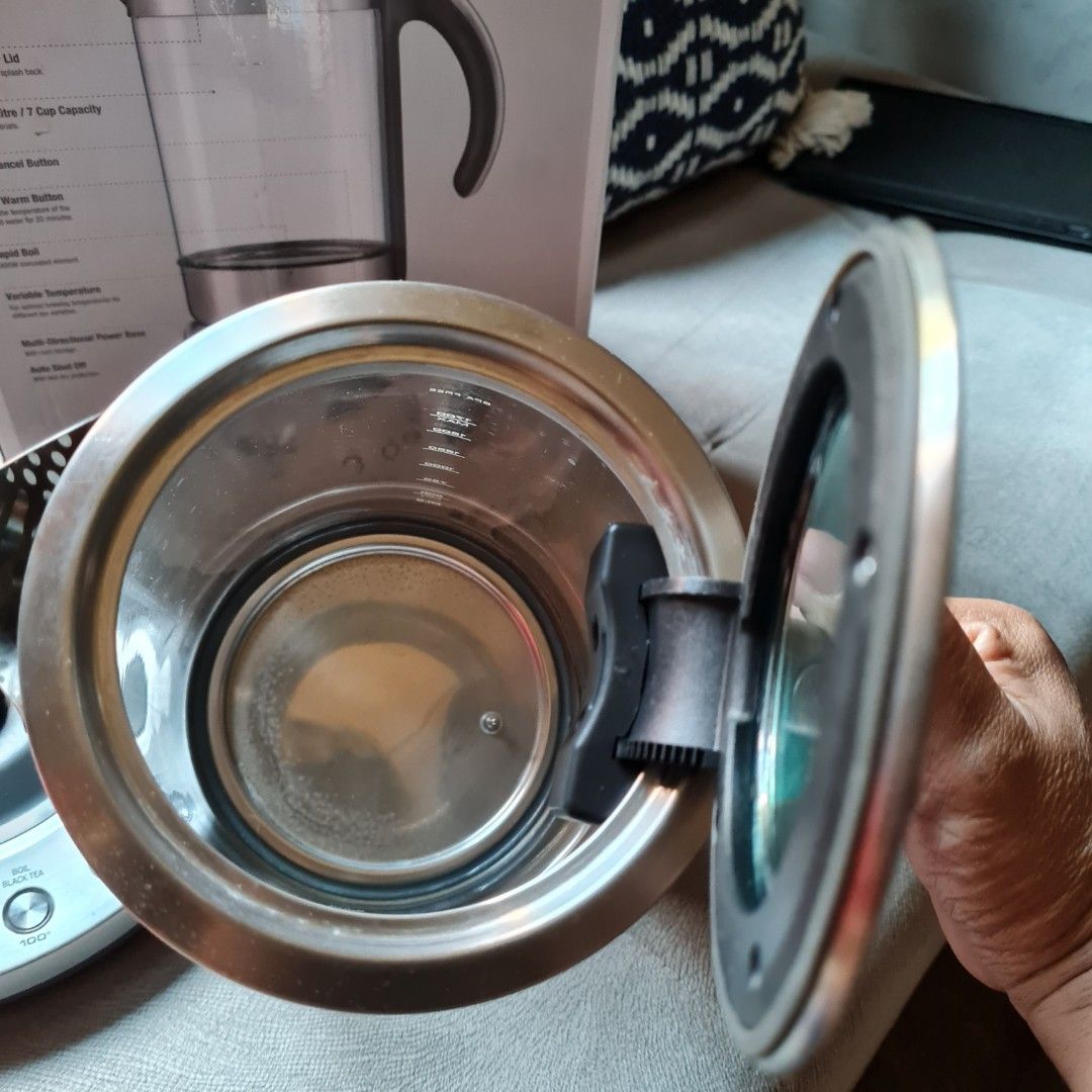 Breville Electric Kettle (Category: Kettles & Airpots) located in Rizal. Submitted by lively2701 (Listing ID 1378773952, Image 2). Description: 7 cup capacity kettle knows the ideal temperature for tea or coffee 5 varietal settings brew at the right temperature for Black, Green, White or Oolong Tea and Coffee..