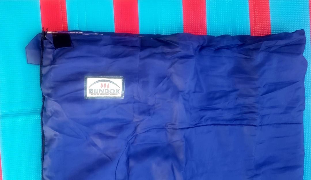 BUDOK camping sleeping bag not coleman (Category: Hiking & Camping) located in Quezon City. Submitted by georgefrancis88 (Listing ID 1378797564, Image 3). Description: bundok sleeping bag lightly used 70x 190 cm thick material clean complete with carry bag and japanese letters :) QC commonwealth pick up or lalamove.