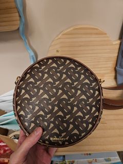 （分類：）位於 。 由 runescaper 提交（商品編號 1378733365，圖片 1）。簡介： 。