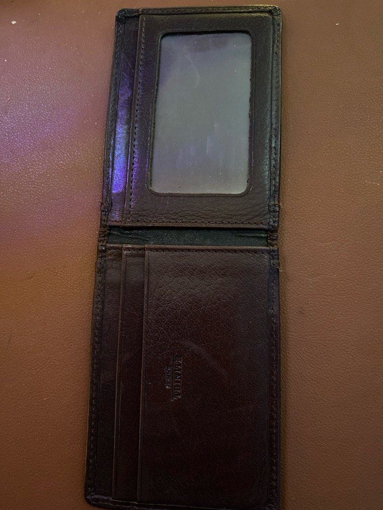 Card holder (Category: Announcements) located in Kuala Lumpur. Submitted by dukie123 (Listing ID 1378839404, Image 3). Description: .