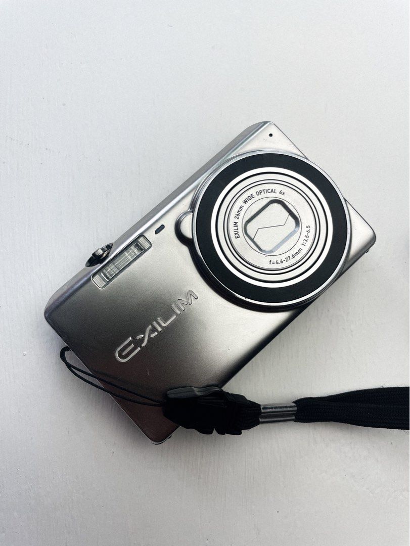 Casio Exilim ZS30 20MP Digital Camera (Category: Cameras) located in Cordon. Submitted by theclassic (Listing ID 1378790464, Image 1). Description: 🚨YOU MAY REQUEST VIDEOS OF THE ITEM! This is a 20-megapixel model with a clean-lined stainless body. A stylish camera with the quality look and feel of stainless steel, and a high-performance body design measuring just 16.5 mm * at the slimmest points. 📌 Condition: 9.5/10 📌 Cosmetics: 8/10 📌 Flash