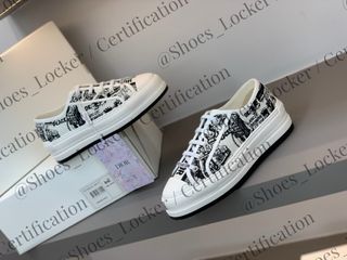 (Category: ) located in . Submitted by shoes_locker (Listing ID 1375932700, Image 1). Description: .
